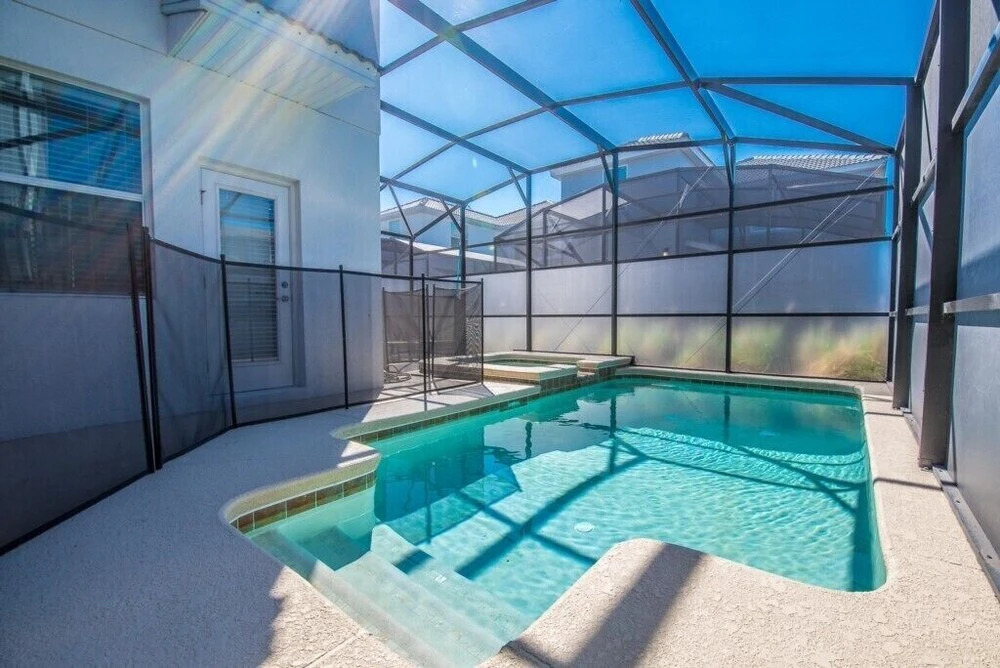 5 Bedroom 5 Bathroom In Storey Lake