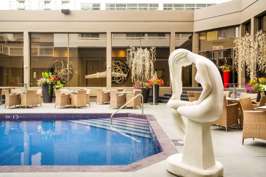 Hotel Arts