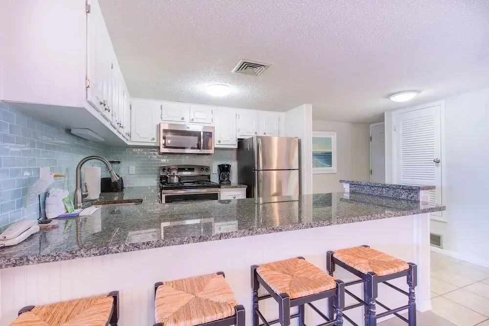 Gulf Shore Condo #2A - 2 Br condo by RedAwning