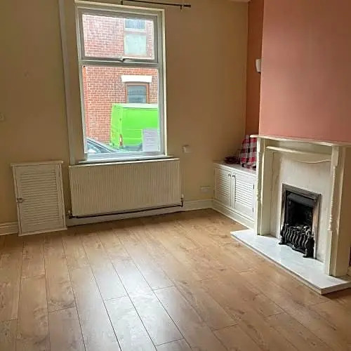 PC LODGE Kingswood ST PRESTON R1