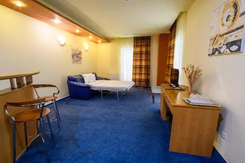 Hotel Torontal