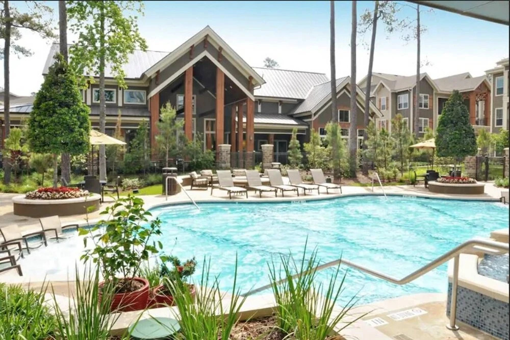Dog-Friendly Woodlands Townhouse Near Market St.