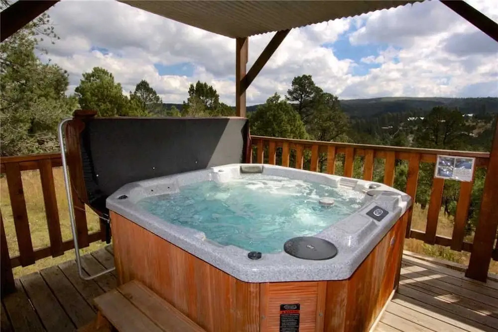 Harper Haus - Four Bedroom Cabin with Hot Tub