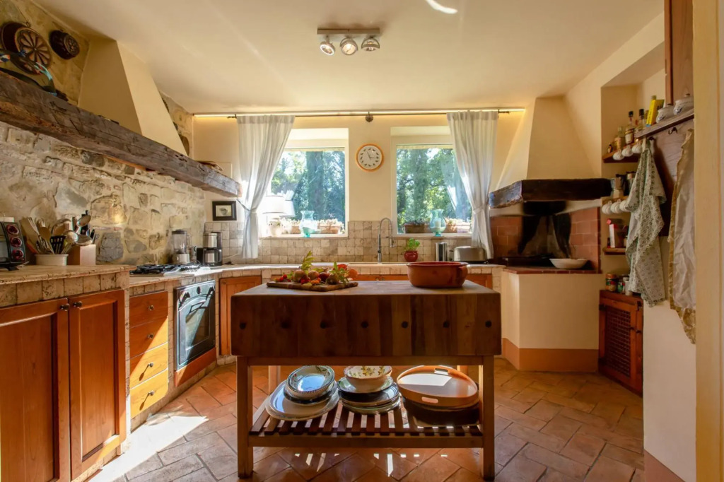 Il Felceto is a beautiful and charming farmhouse that enjoys a privileged position, with a view as f-Il Felceto