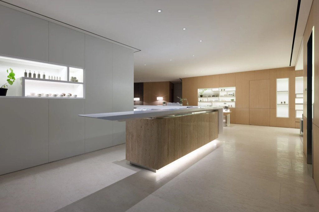 SEAMARQ HOTEL