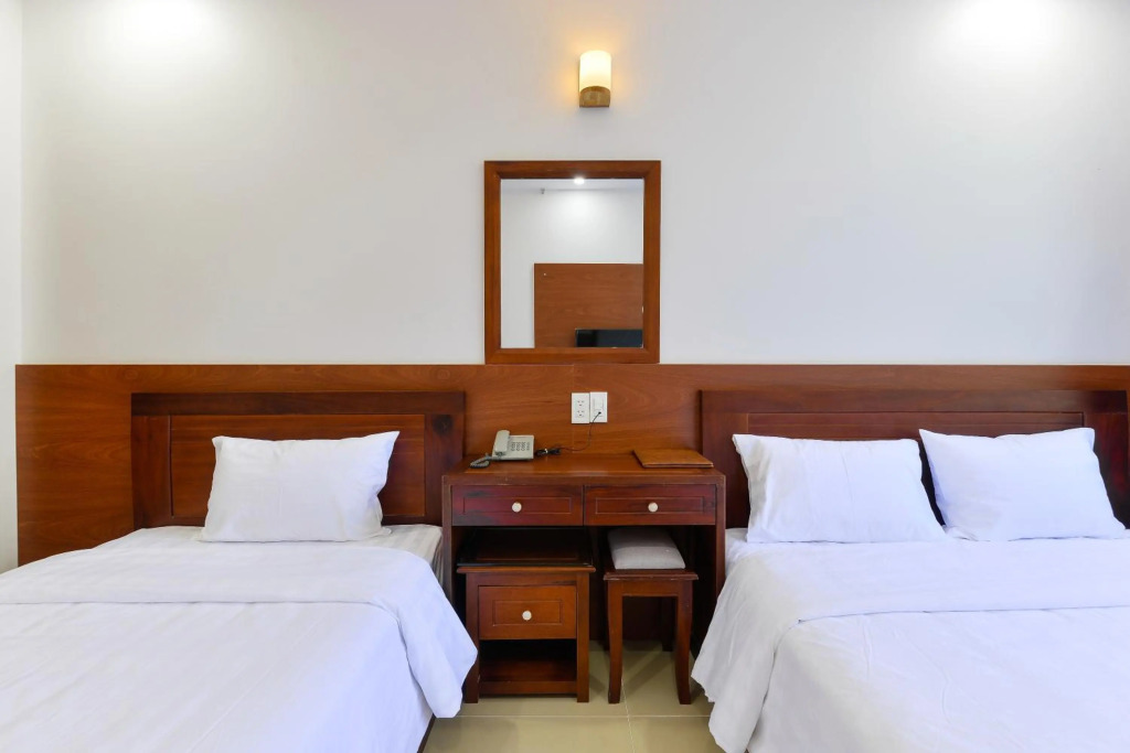 Royal Hotel District 2