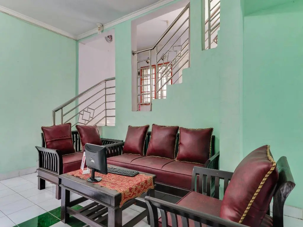OYO 90014 Green House Cipanas