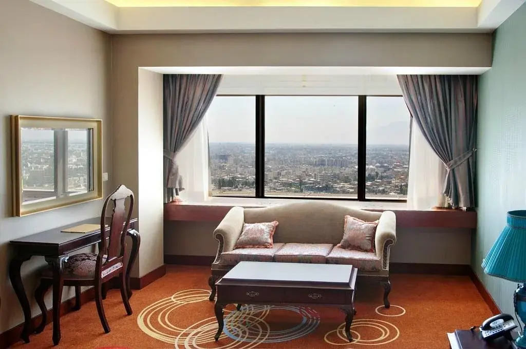 Shiraz Grand Hotel