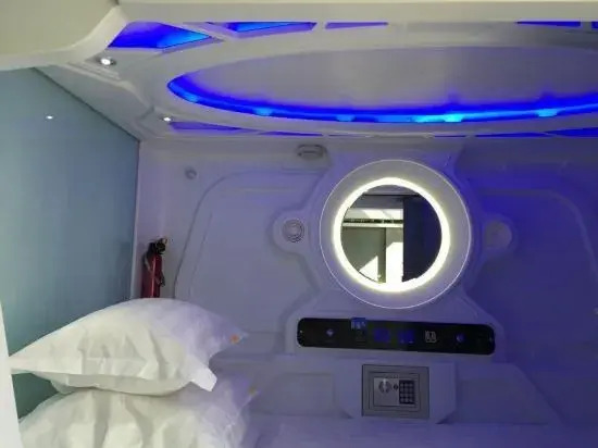 Zhumengzhe Capsule Hotel (Kunming Railway Station)