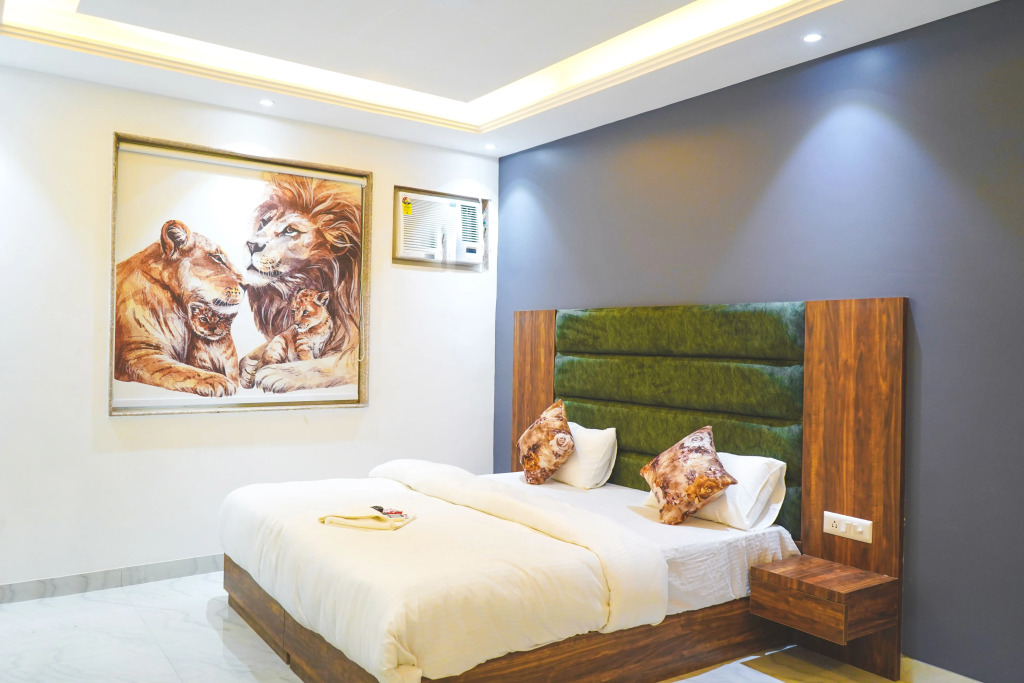 Hotel Ishaan Palace Near IGI Delhi Airport