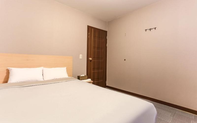 Jeju Sanjimul Hotel