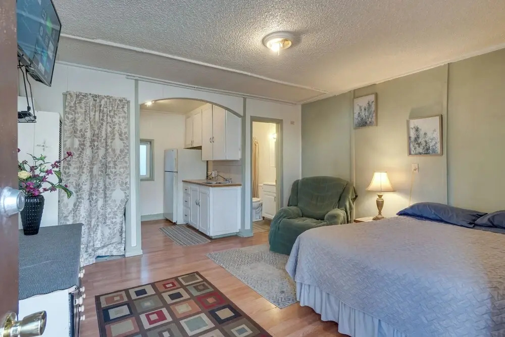 Pet-friendly Loveland Studio Near Boyd Lake!
