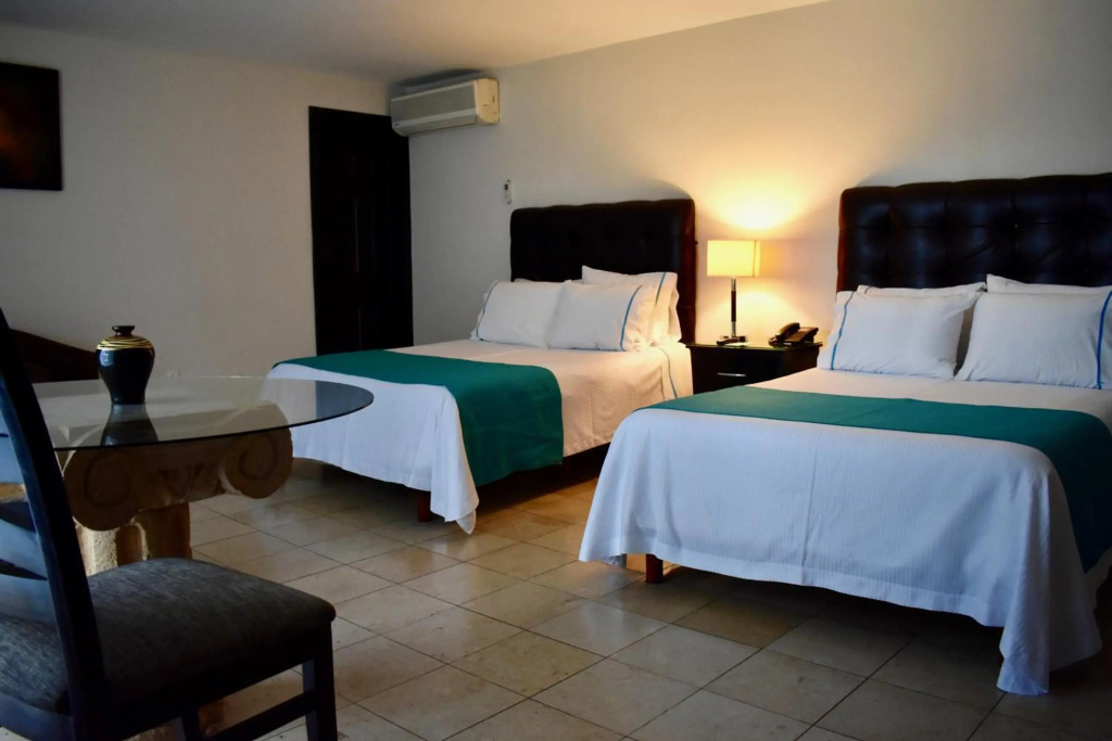 Country Hotel & Suites