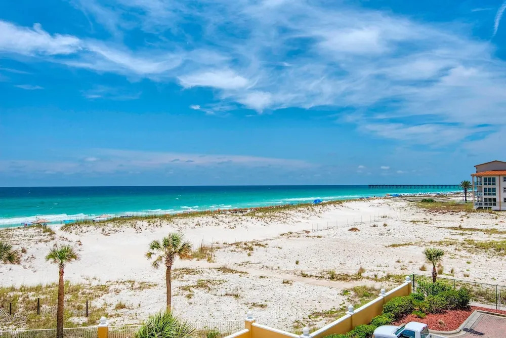 Emerald Isle unit 206