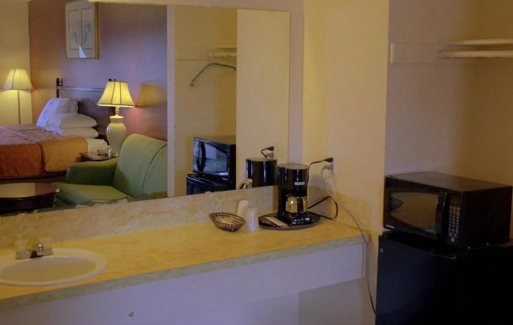 Somerville Inn and Suites