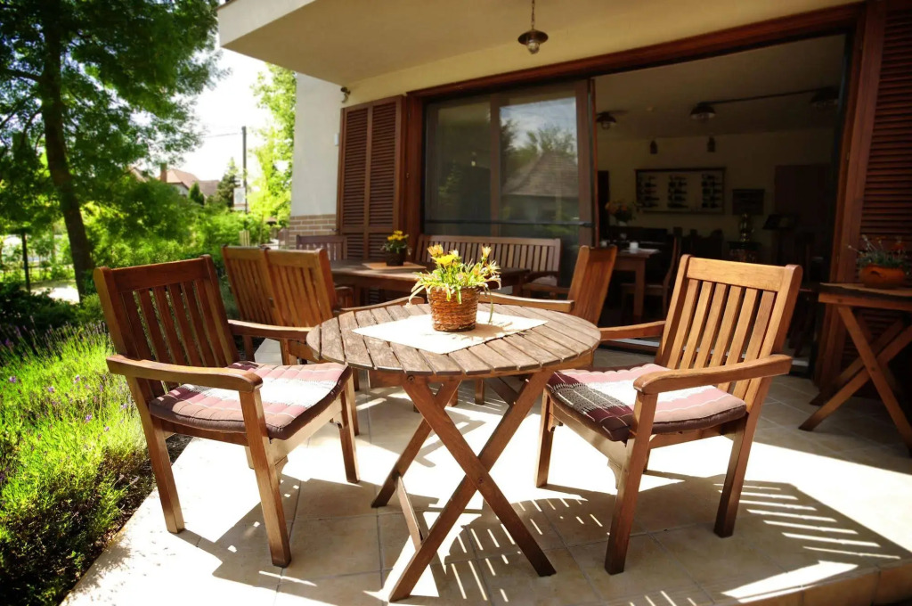 Hullám Villa B&B