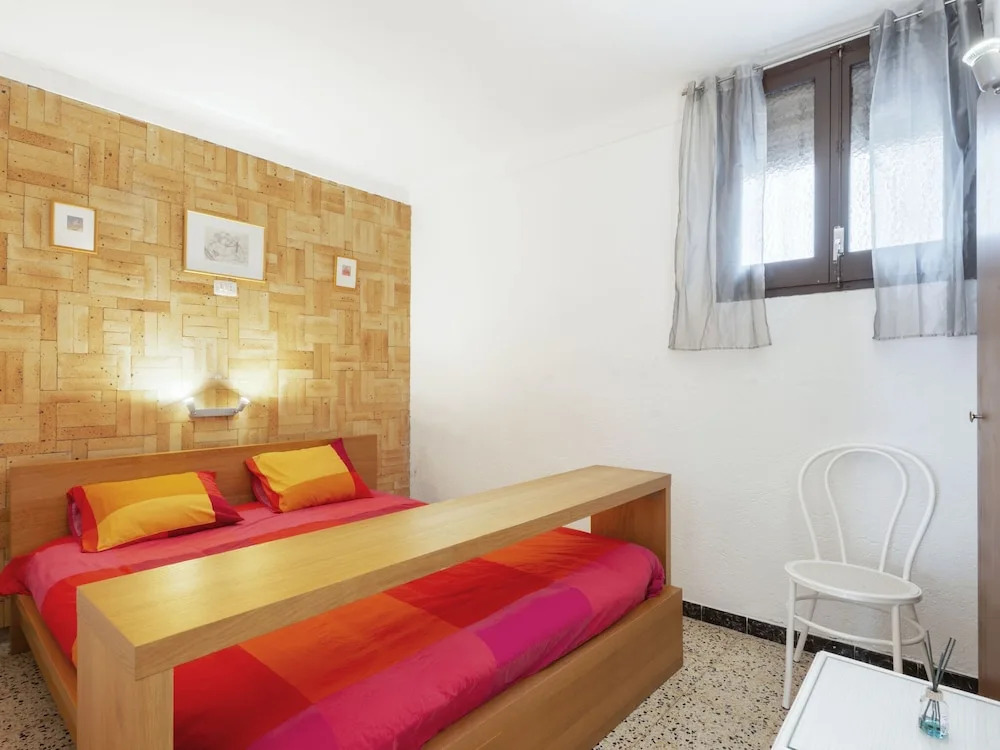 Quaint Farmhouse in Port de la Selva With Fireplace