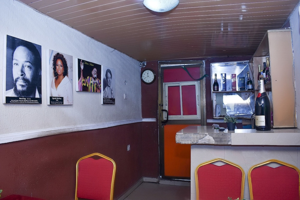 Ashosh Hotel