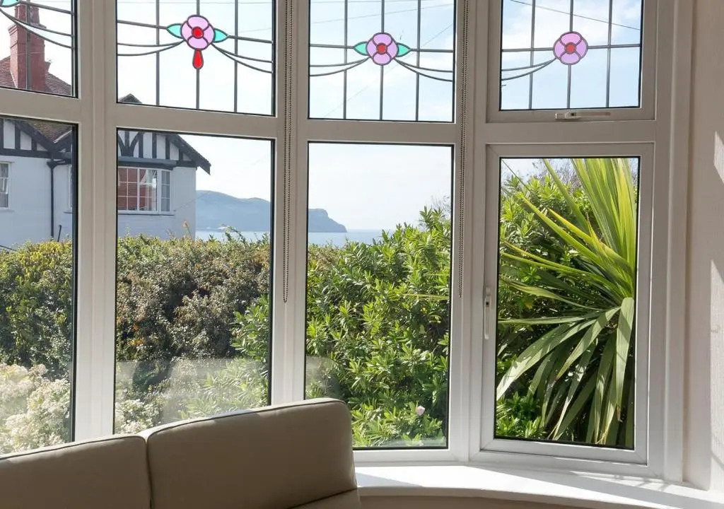 The Cottage on the Beach - Sleeps 7 - Large Garden