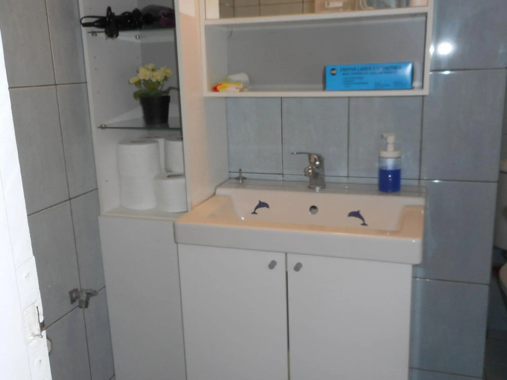 Snug apartment in Αθήνα with veranda