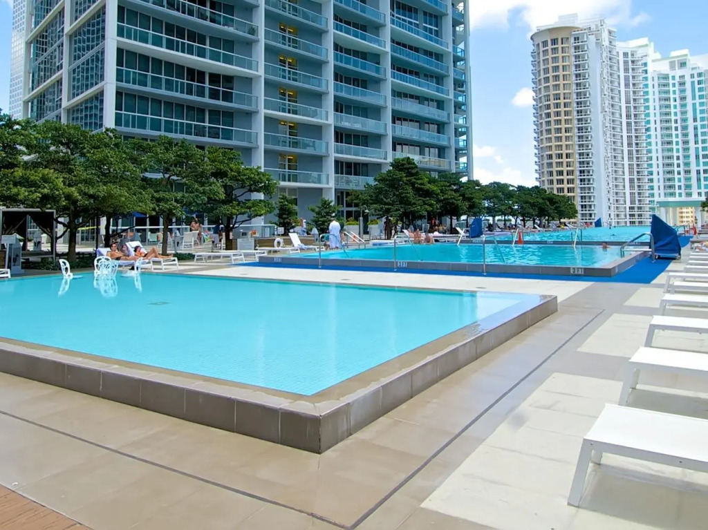 The Hotel House - Viceroy