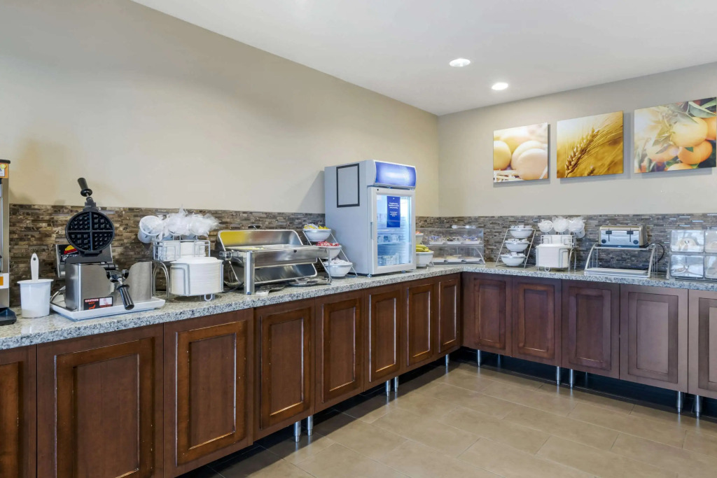 Comfort Suites & Conference Center