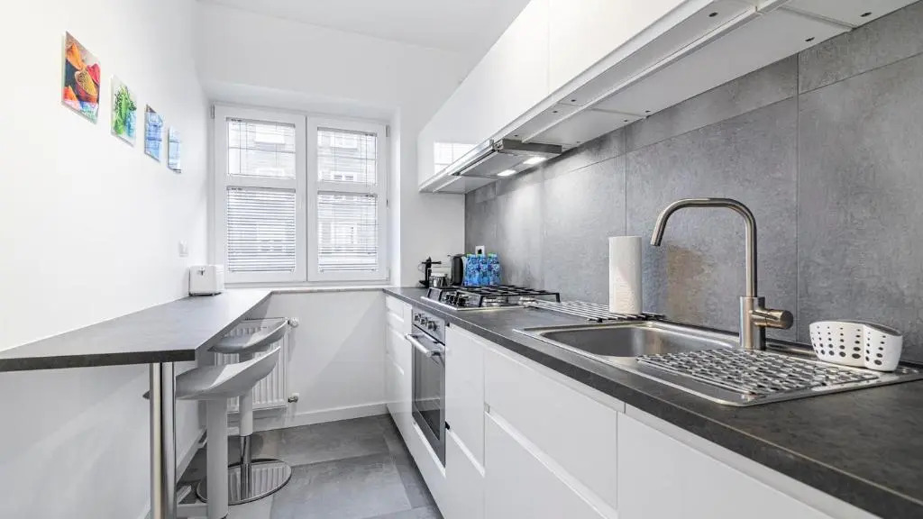 BillBerry Apartments - Four Lions