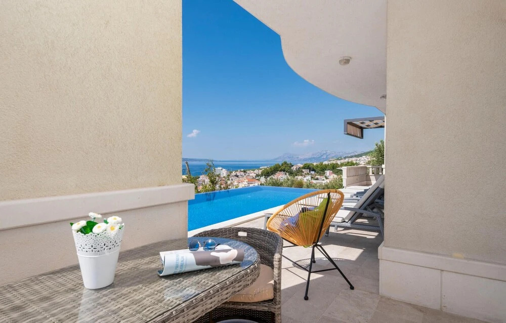 Amazing Home In Makarska