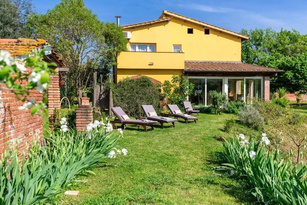 Villa Lorena a Vintage Family Villa