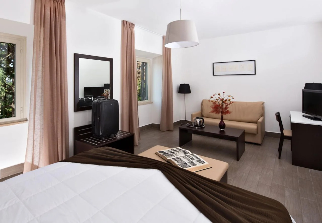 LH Hotel Excel Roma Montemario