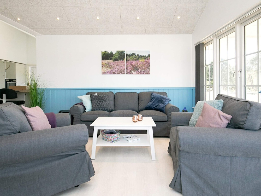 8 person holiday home in Læsø