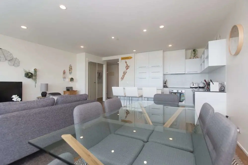 Spacious & Luxurious with Views