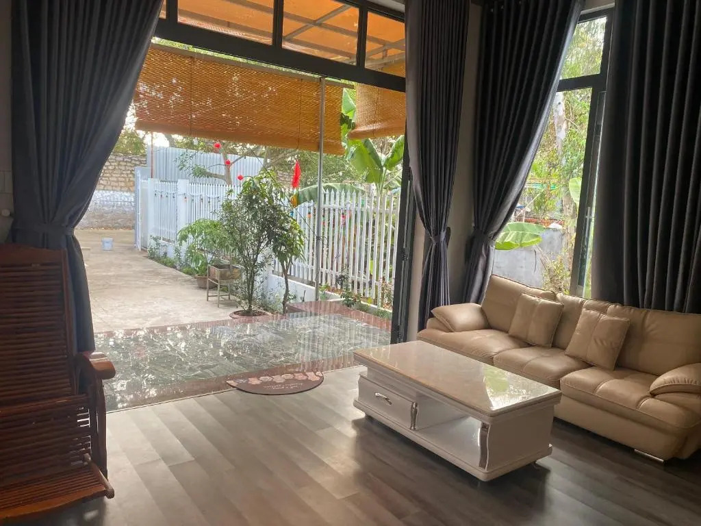 Nắng homestay