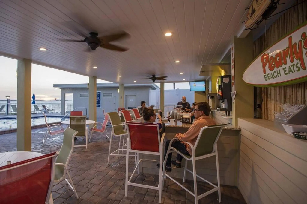 Sunset on the Bay Designer Condo with Private Balcony and Hotel Heated Pool