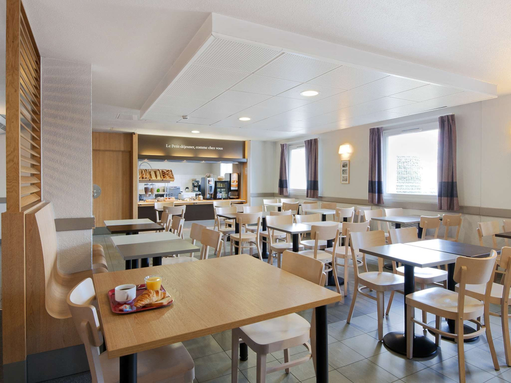 B&B HOTEL Lyon Grand Stade Meyzieu