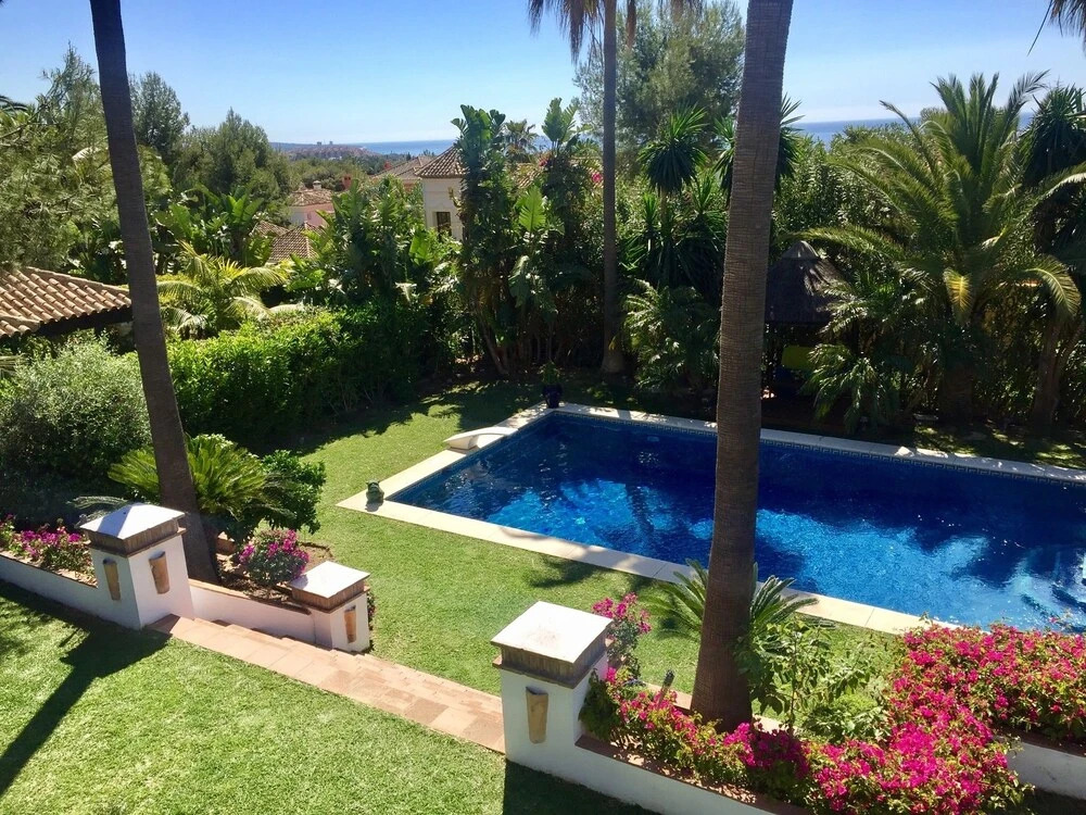 Villa With 4 Bedrooms in Marbella, With Wonderful sea View, Private Po