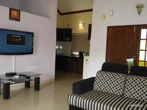 J.Rentals Villa 33