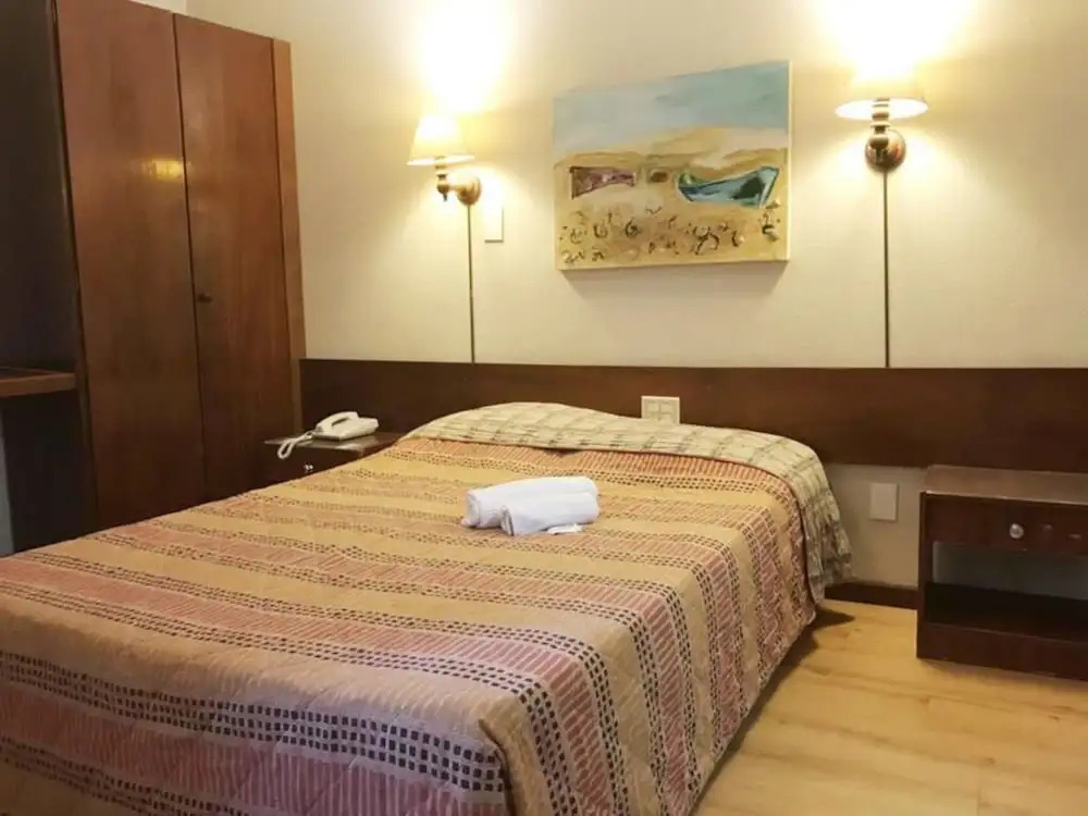 2S Hotel