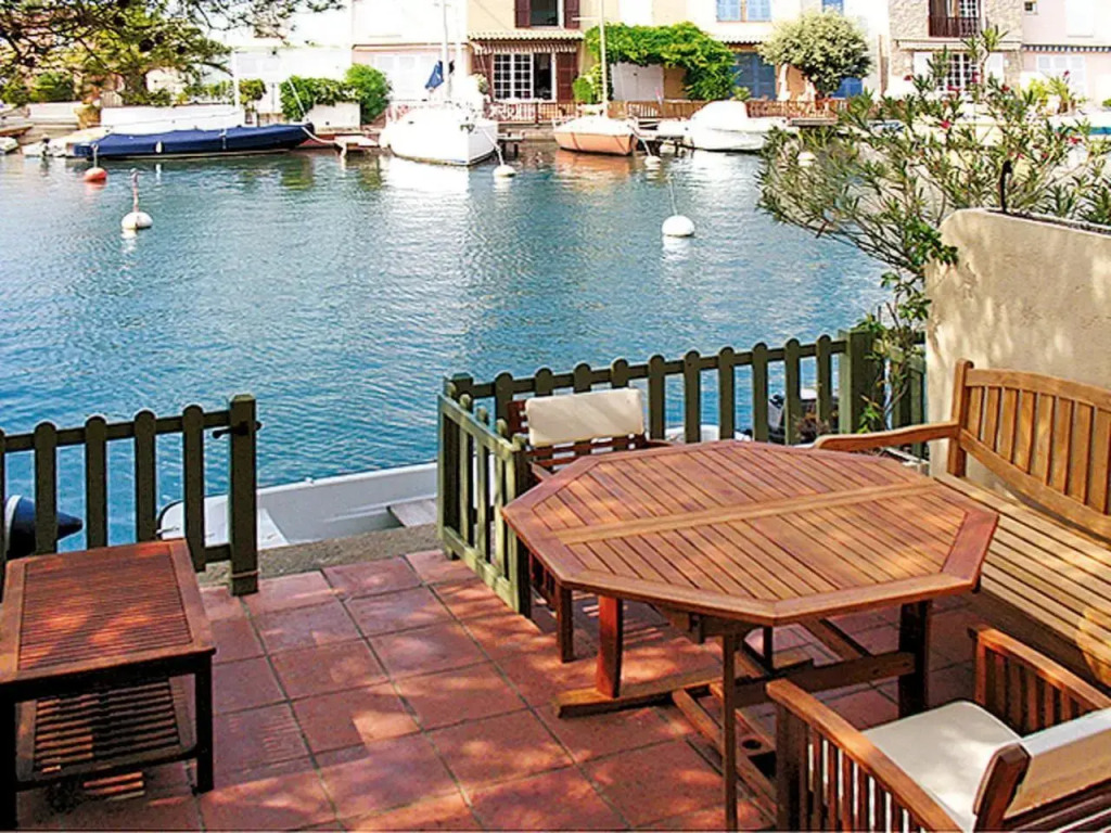 Holiday Home Bleu Azur - POG120