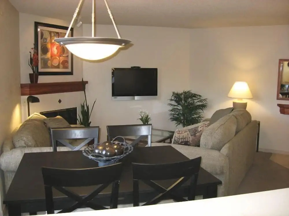 The Commons Hotel & Suites - Denver Tech Center