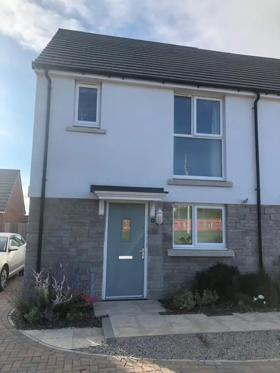 2 Lapwing Drive (Adults Only)