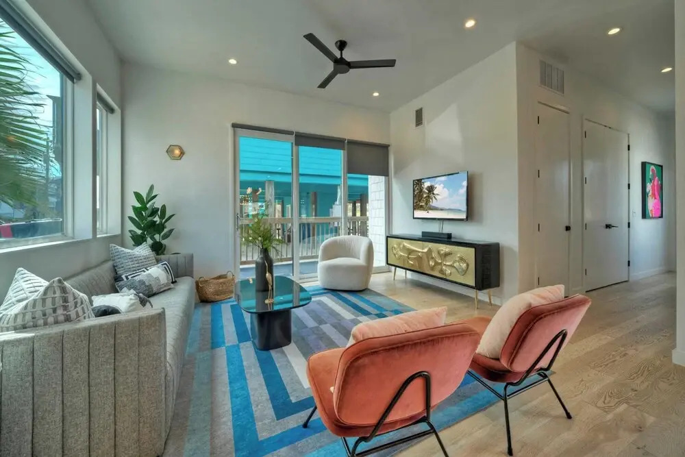 Sleeps 20 2 Modern Homes w/ Private Pool, Deck+patio 3-min Walk to the Beach