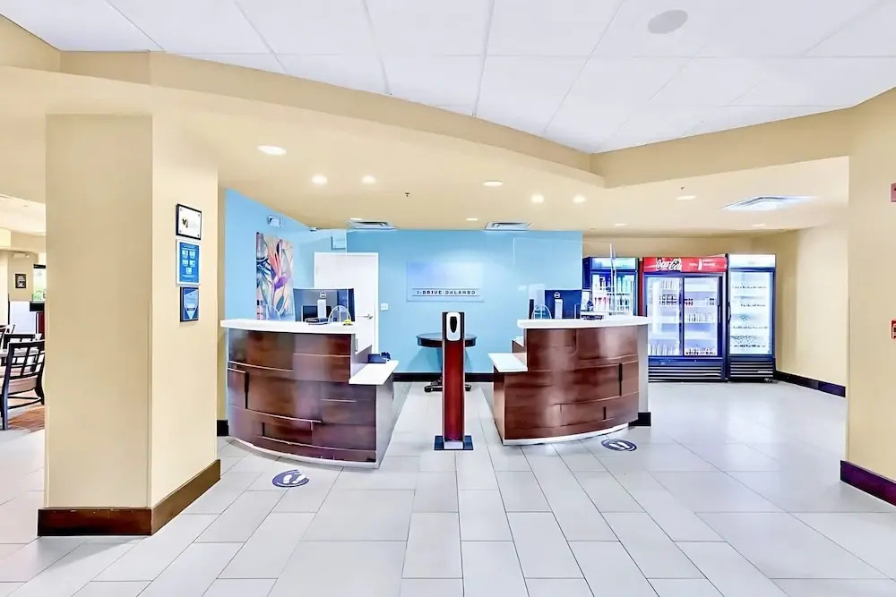 Inviting 1 Bedroom Apartment w Pool Near Disney