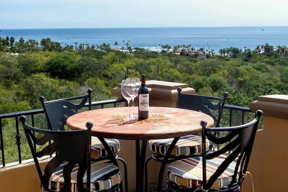 Steps to Sand: Ocean-view Cabo Home w/ Heated Pool