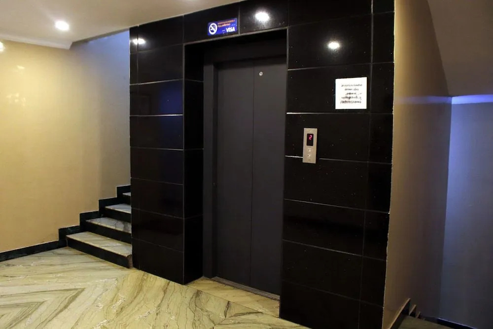 Hotel Saravanaa