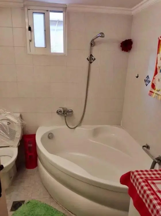Marys House , Lovely 2-bedroom Apartment