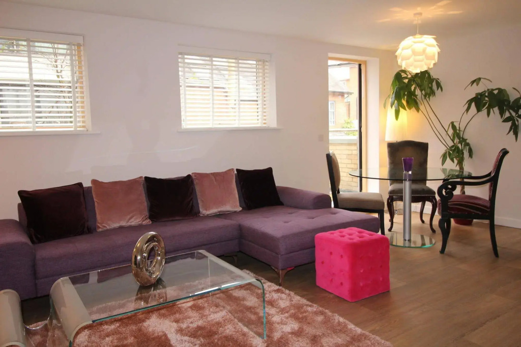 Lux Living Apartments - Florian House