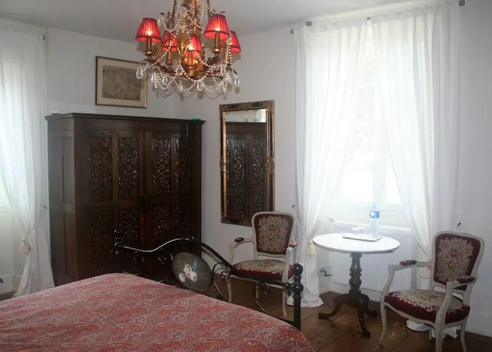 La Double Porte
