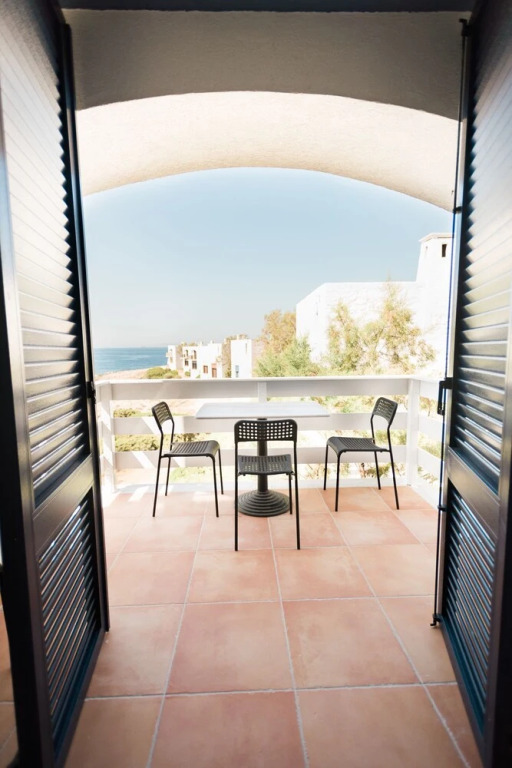 White Sun maisonette overlooking the sea