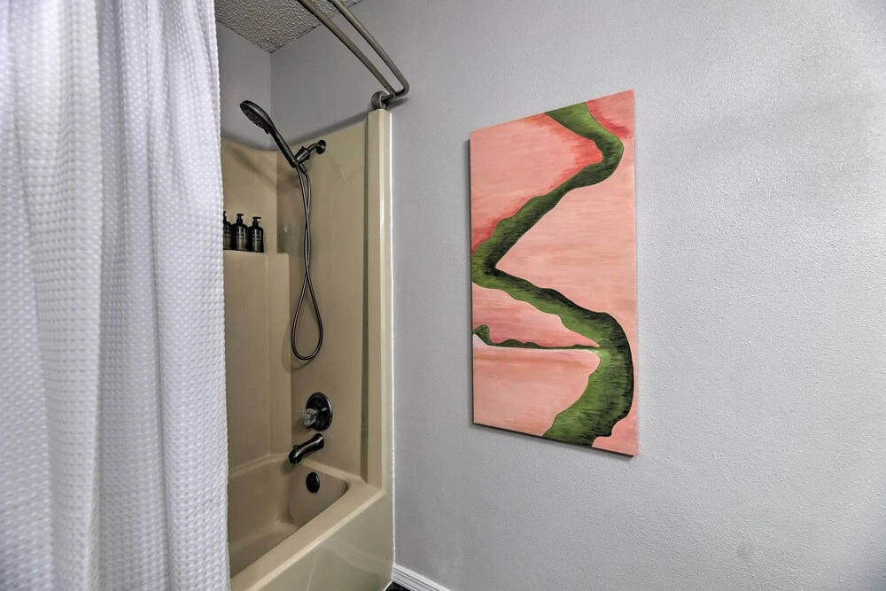 Modern Fayetteville Home < 1 Mi to U of A!